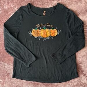 Women’s Halloween Long Sleeve Black Shirt Pumpkins w/ rhinestones Trick Or Treat